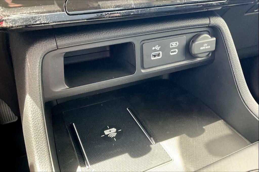 new 2025 Honda Pilot car, priced at $43,495