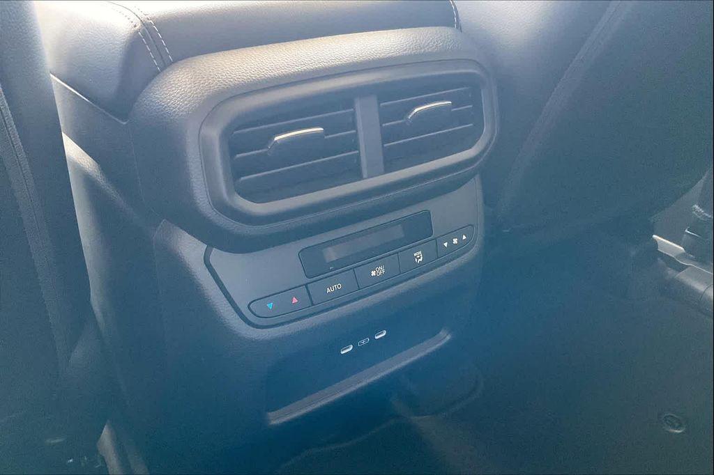 new 2025 Honda Pilot car, priced at $43,495