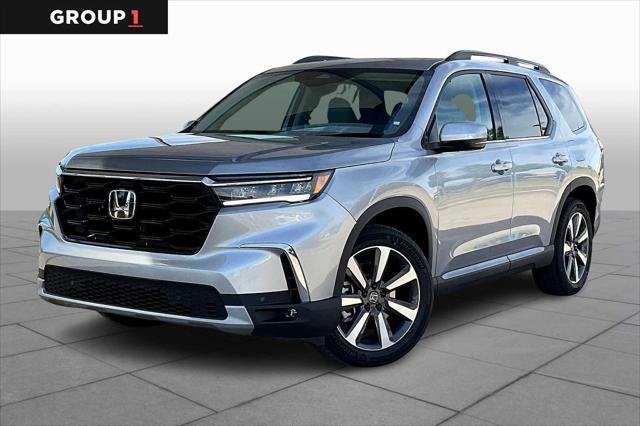 new 2025 Honda Pilot car, priced at $48,950