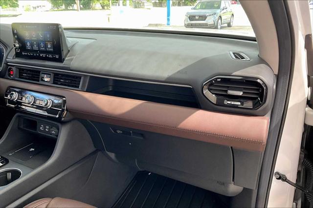 used 2025 Honda Pilot car, priced at $47,699