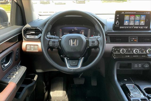 used 2025 Honda Pilot car, priced at $47,699