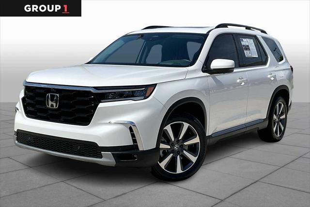used 2025 Honda Pilot car, priced at $47,999