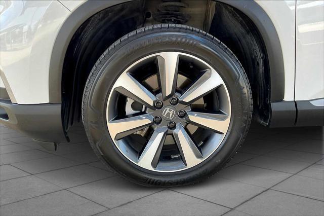 used 2025 Honda Pilot car, priced at $47,699