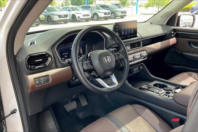 used 2025 Honda Pilot car, priced at $47,699