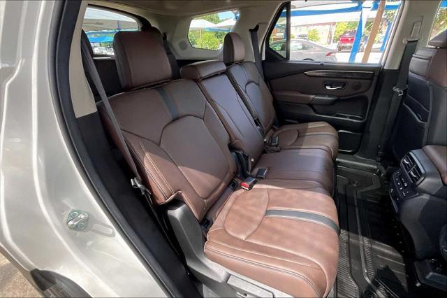 used 2025 Honda Pilot car, priced at $47,699