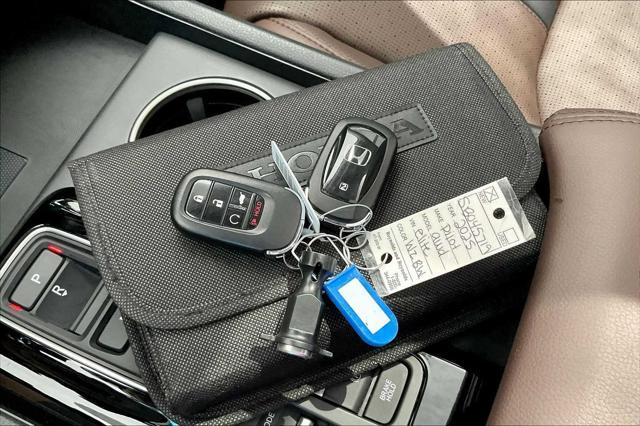 used 2025 Honda Pilot car, priced at $47,699