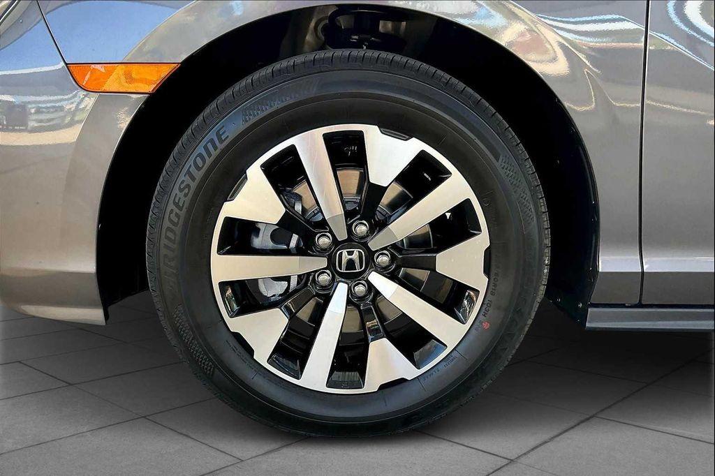 new 2026 Honda Odyssey car, priced at $44,885