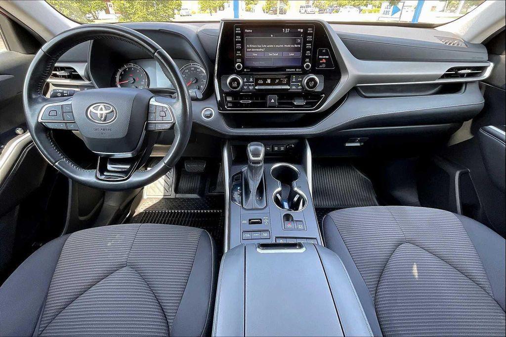 used 2021 Toyota Highlander car, priced at $26,240