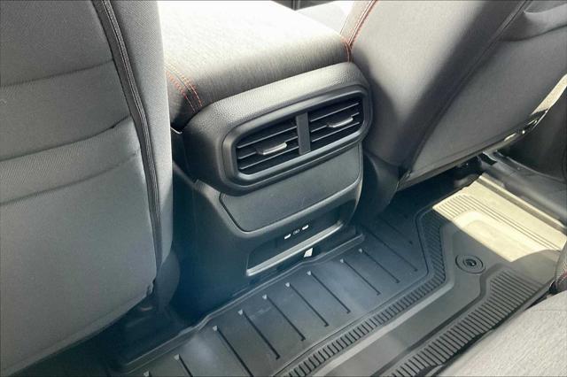 new 2025 Honda Pilot car, priced at $43,750