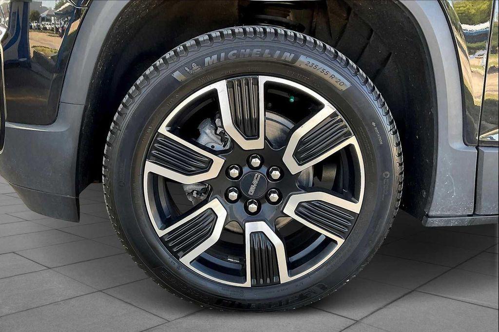 used 2021 GMC Acadia car, priced at $23,999