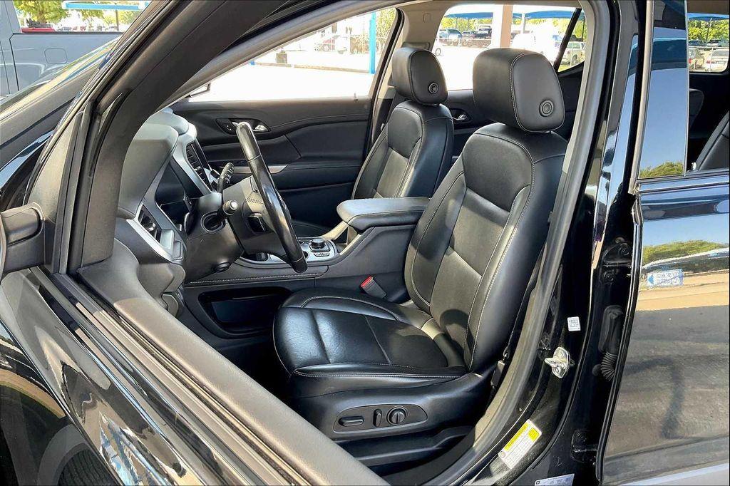 used 2021 GMC Acadia car, priced at $23,999
