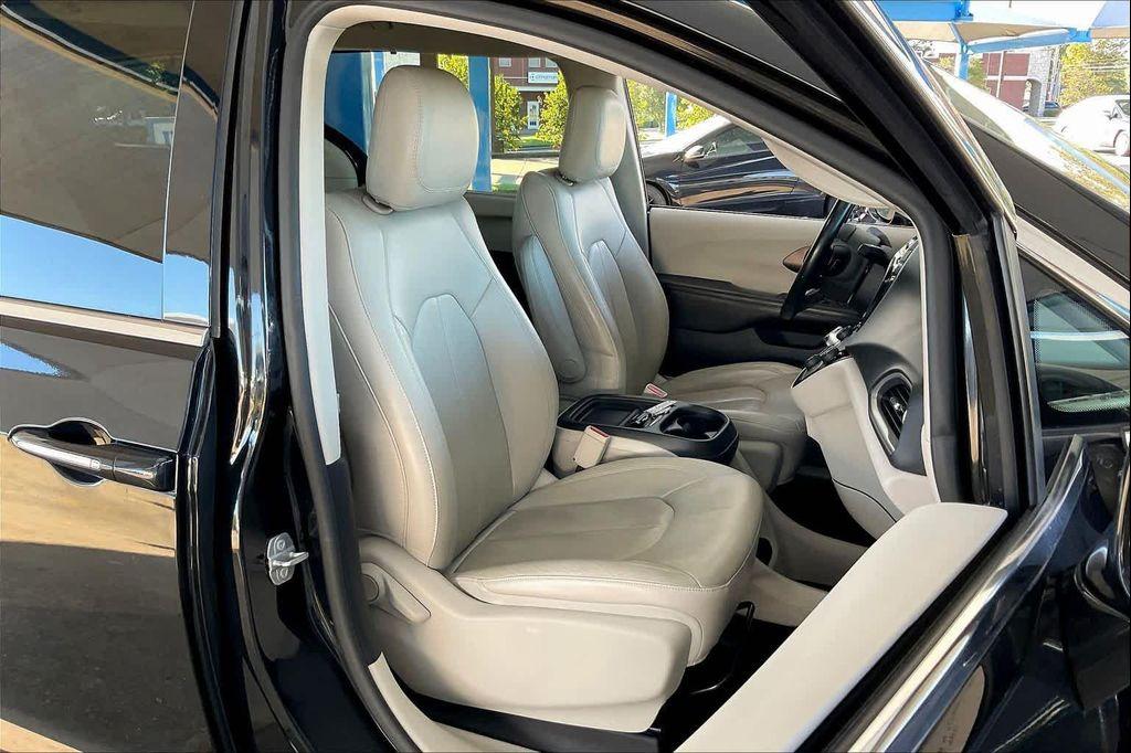used 2018 Chrysler Pacifica car, priced at $16,999