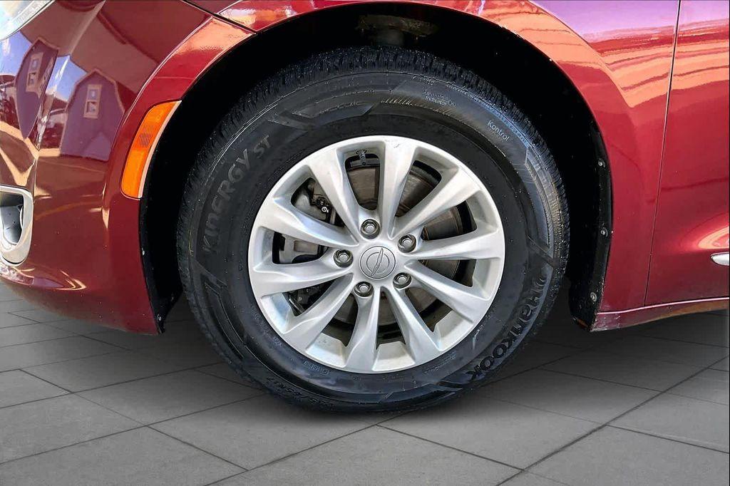 used 2017 Chrysler Pacifica car, priced at $7,999