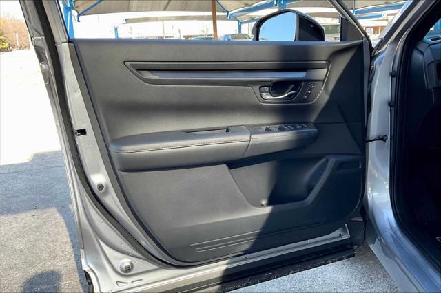 new 2025 Honda CR-V Hybrid car, priced at $39,045