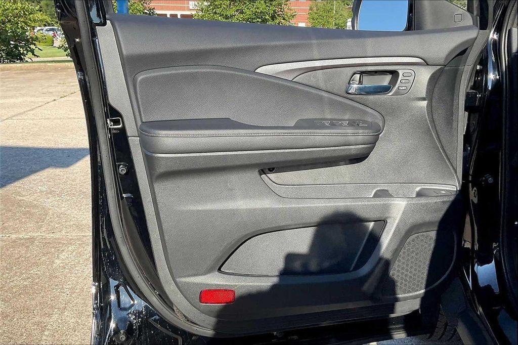 new 2025 Honda Ridgeline car, priced at $41,430