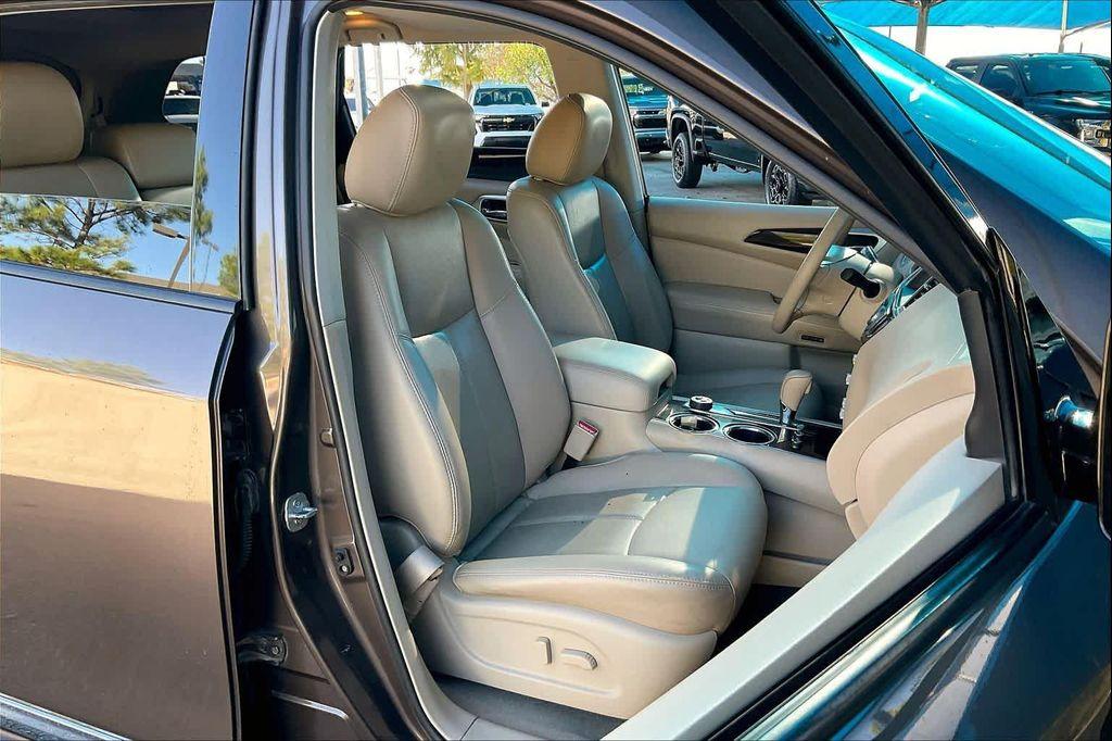 used 2015 Nissan Pathfinder car, priced at $7,999