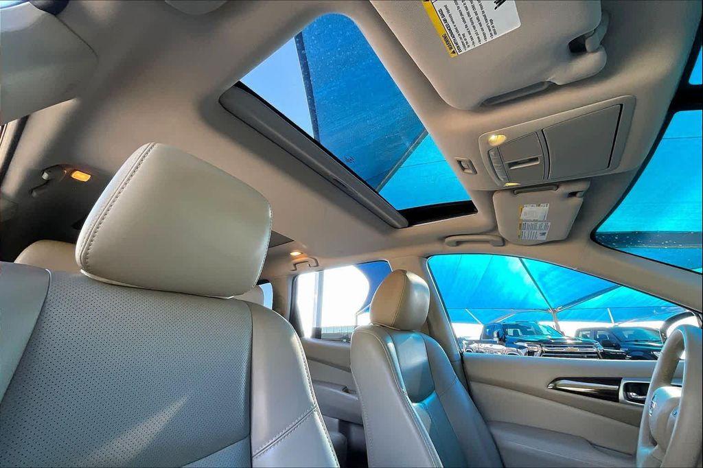 used 2015 Nissan Pathfinder car, priced at $7,999