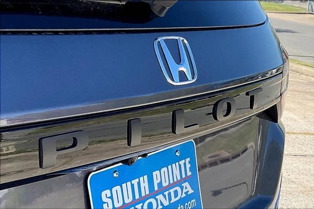 new 2025 Honda Pilot car, priced at $56,250
