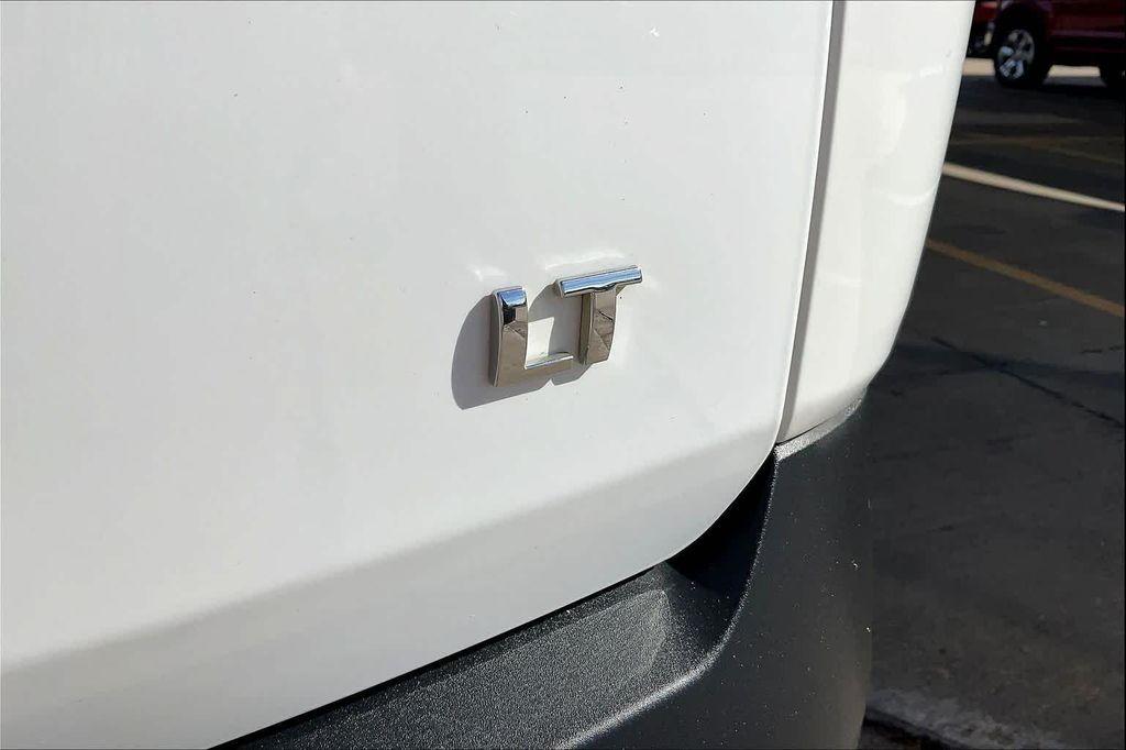 used 2019 Chevrolet Traverse car, priced at $18,999