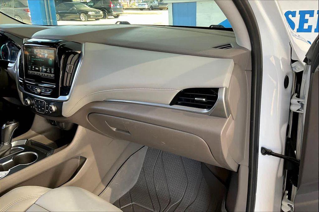 used 2019 Chevrolet Traverse car, priced at $18,999