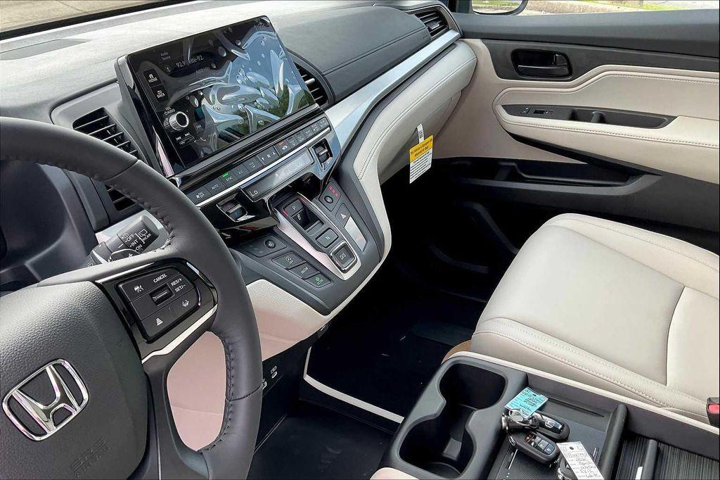 new 2026 Honda Odyssey car, priced at $44,745
