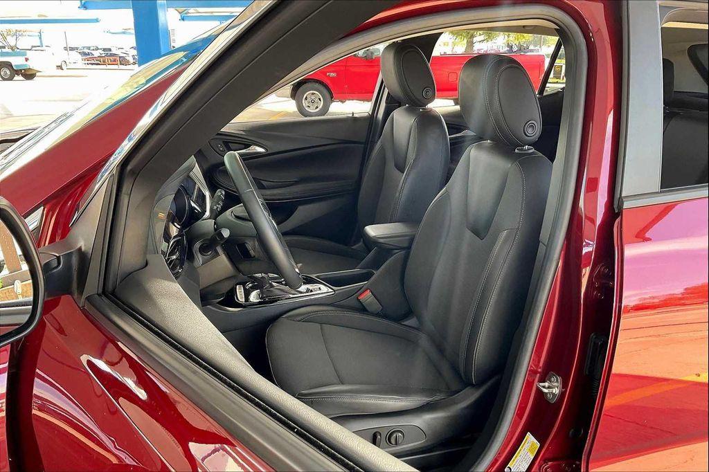 used 2022 Buick Encore GX car, priced at $17,899