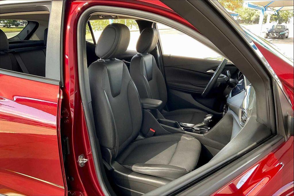 used 2022 Buick Encore GX car, priced at $17,899