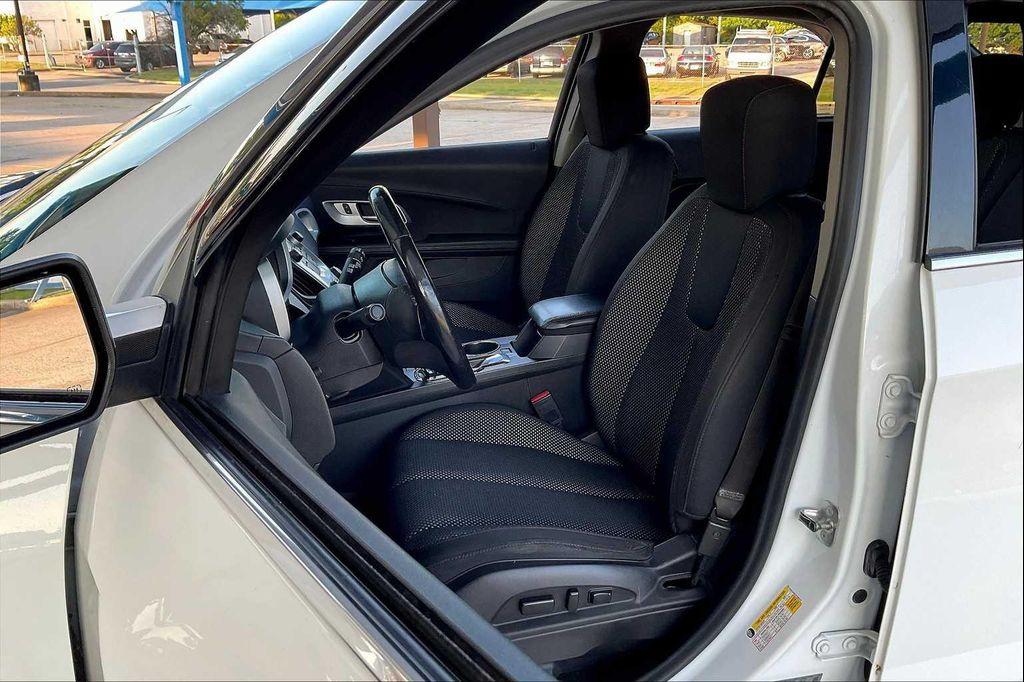 used 2017 Chevrolet Equinox car, priced at $10,000