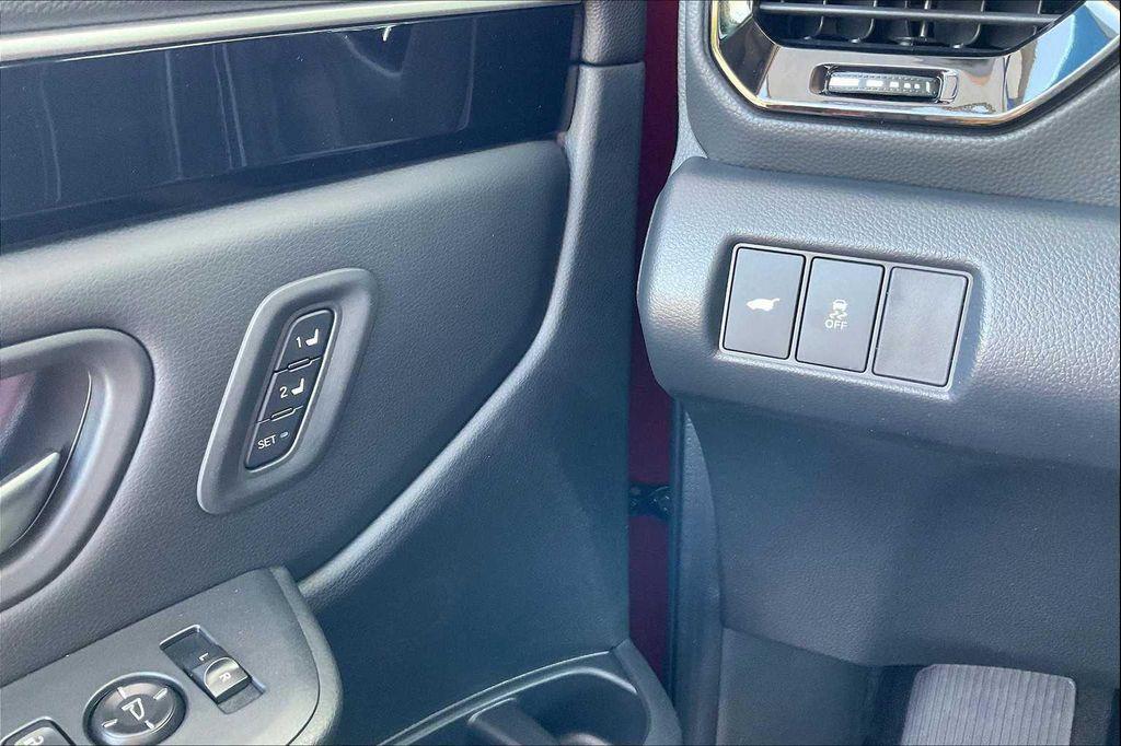 new 2025 Honda Pilot car, priced at $49,850