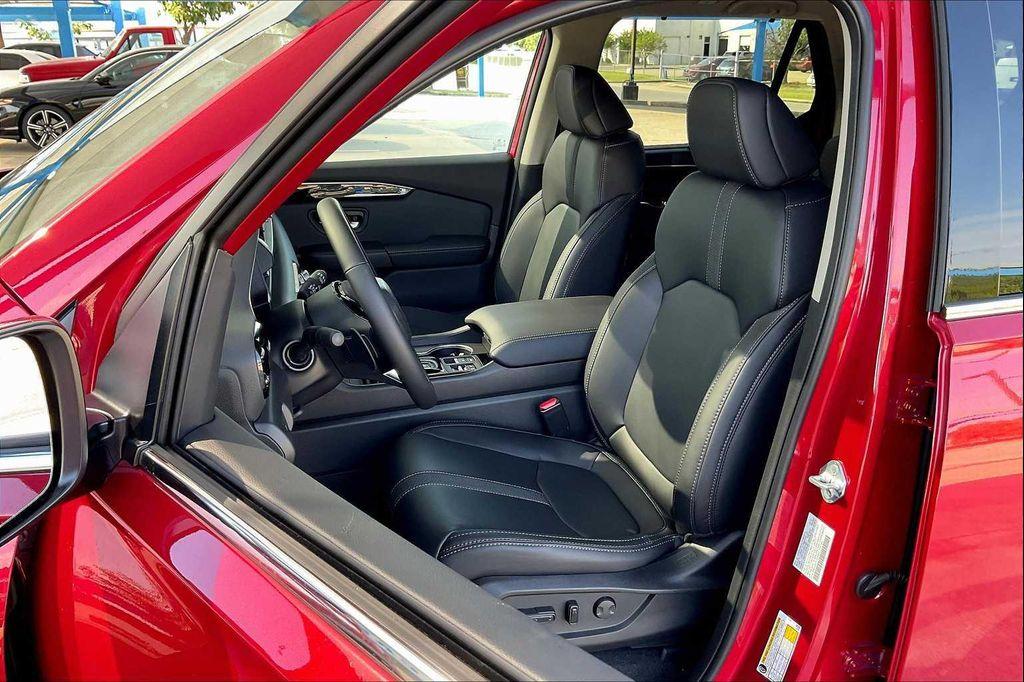 new 2025 Honda Pilot car, priced at $49,850