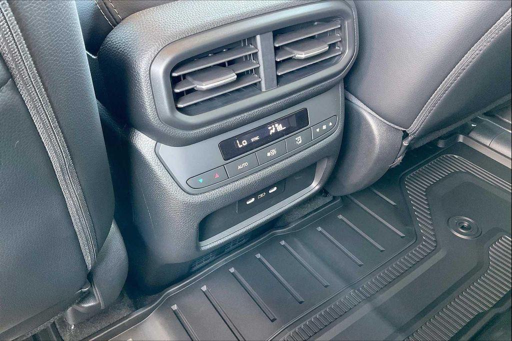 new 2025 Honda Pilot car, priced at $49,850