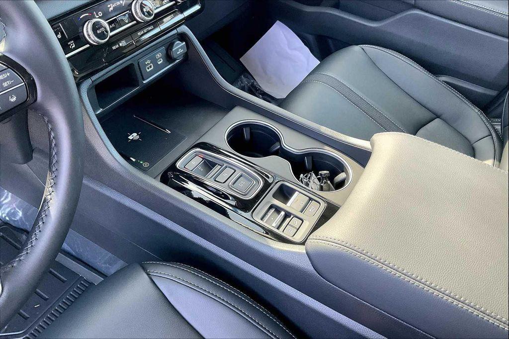 new 2025 Honda Pilot car, priced at $49,850