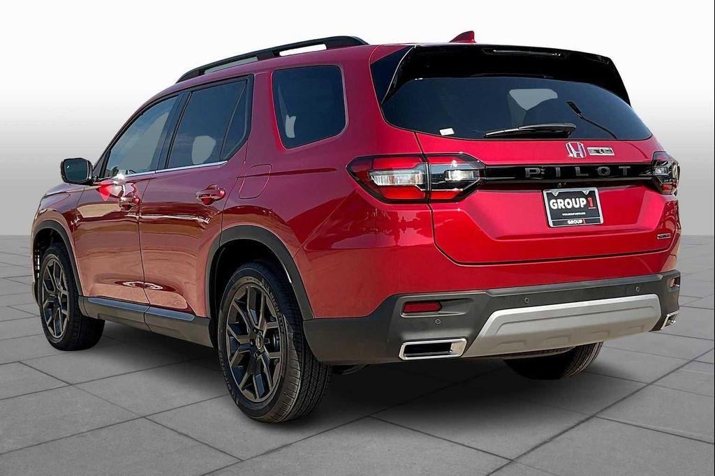 new 2025 Honda Pilot car, priced at $49,850