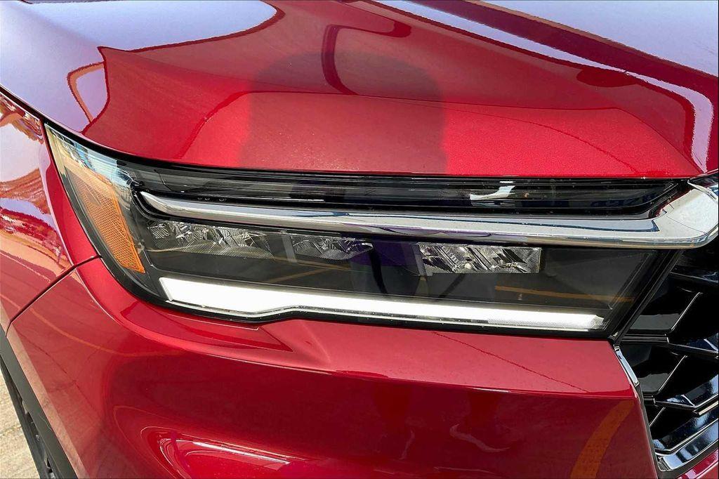 new 2025 Honda Pilot car, priced at $49,850