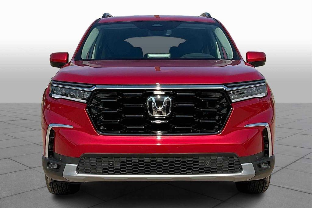 new 2025 Honda Pilot car, priced at $49,850