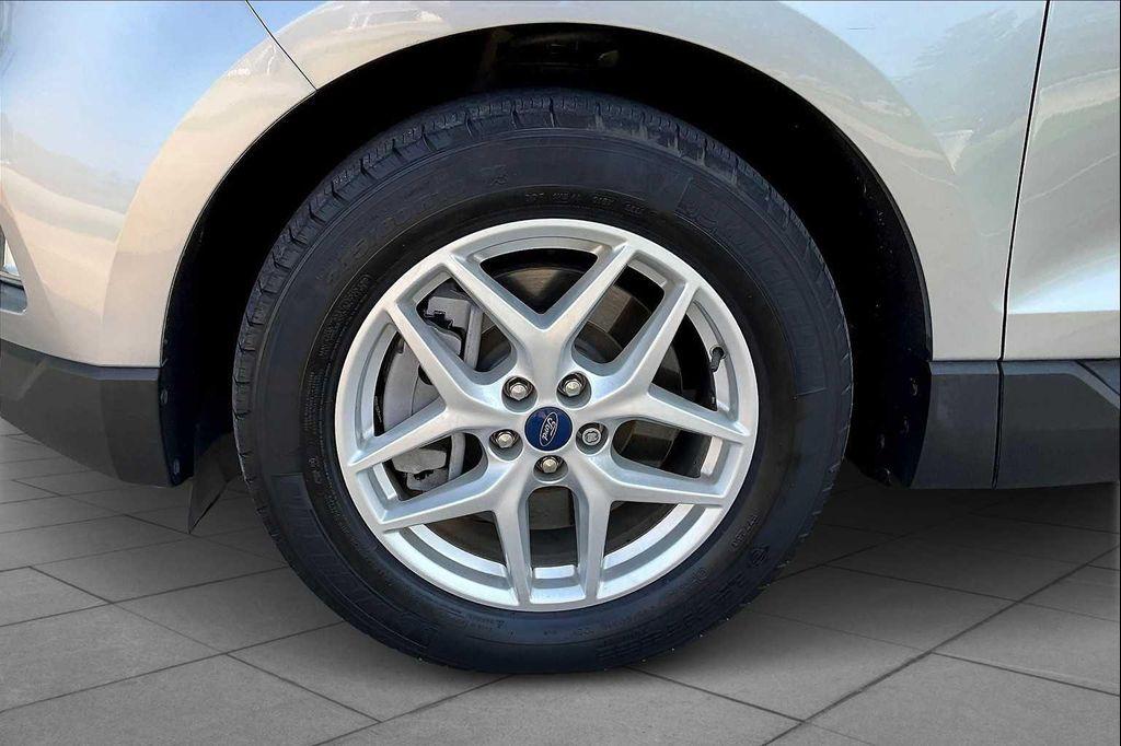 used 2022 Ford Edge car, priced at $22,999