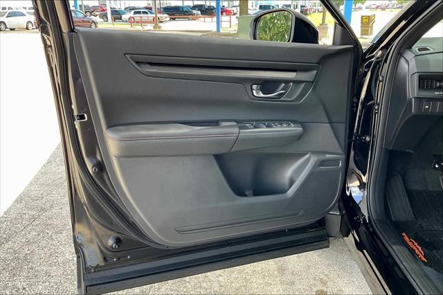 new 2026 Honda CR-V Hybrid car, priced at $40,195