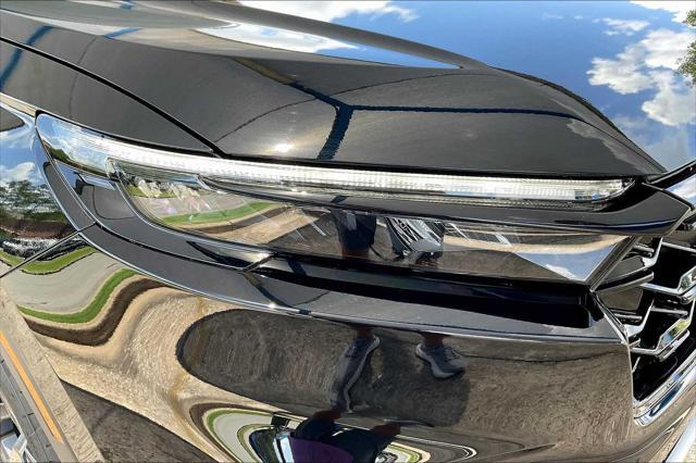 new 2026 Honda CR-V Hybrid car, priced at $40,195