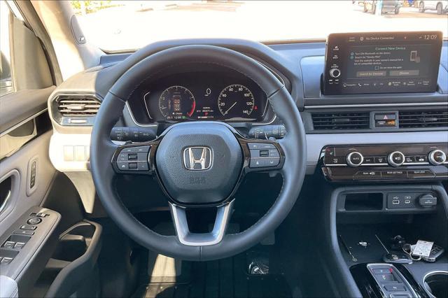 used 2025 Honda Pilot car, priced at $47,999