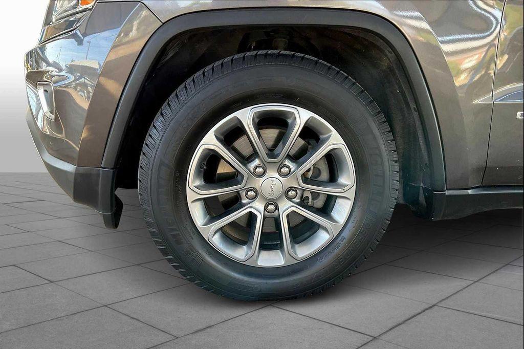 used 2015 Jeep Grand Cherokee car, priced at $11,344