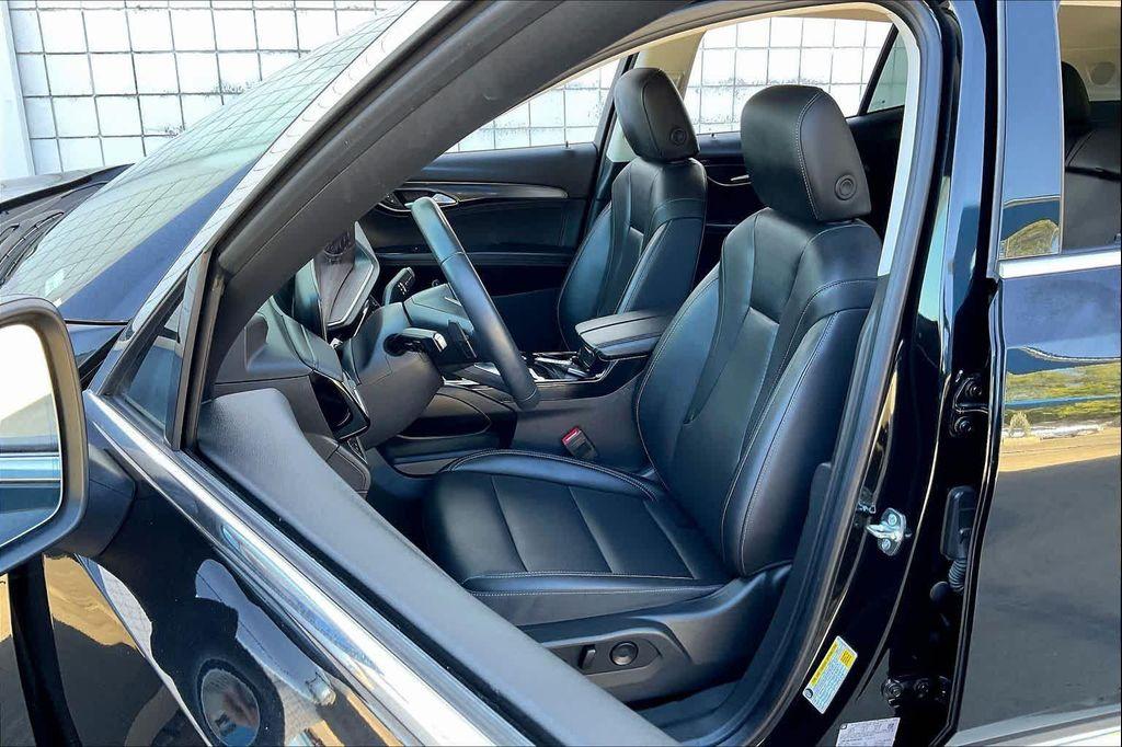 used 2024 Buick Envision car, priced at $26,599