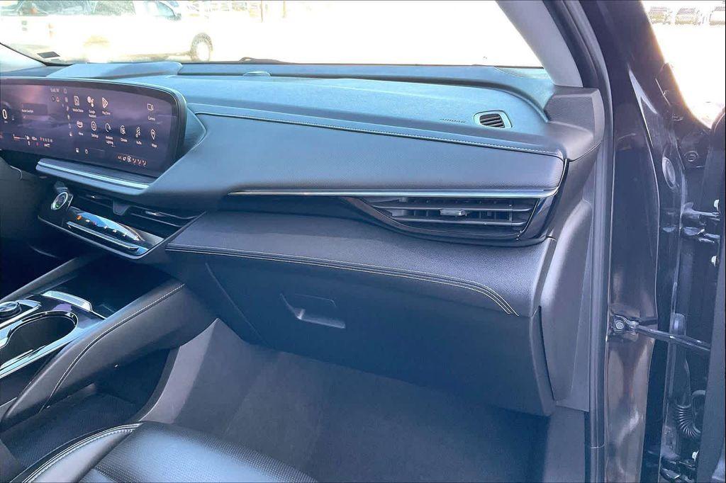 used 2024 Buick Envision car, priced at $26,599