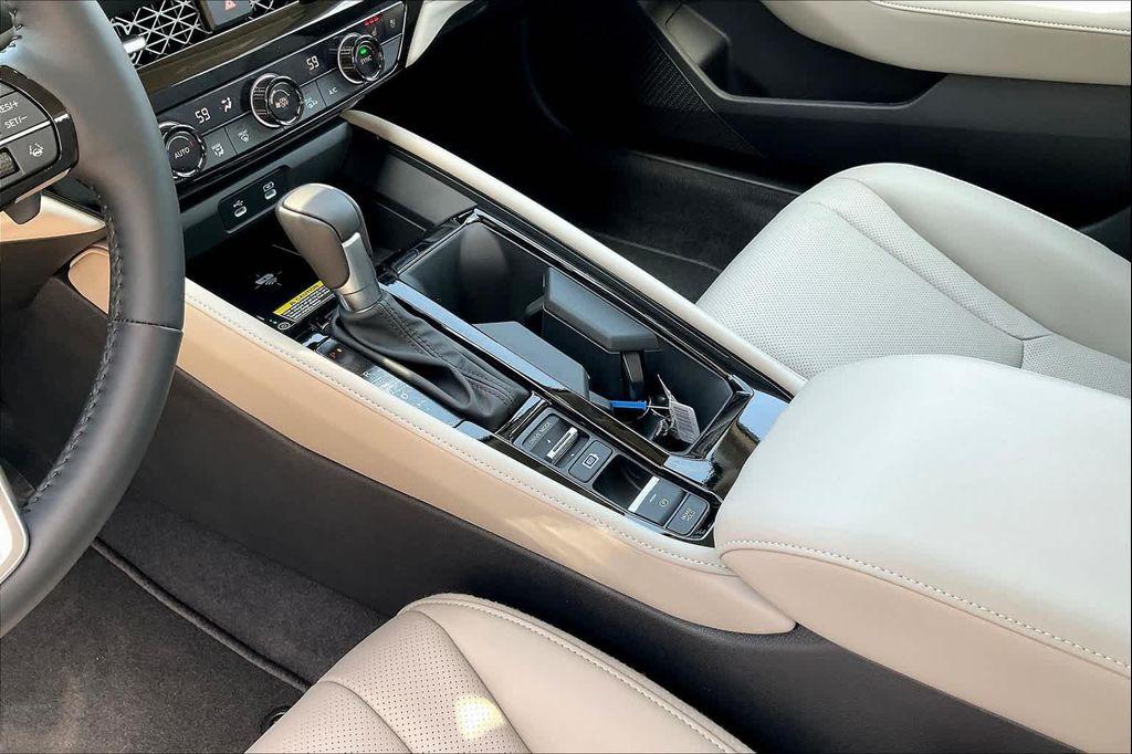 used 2025 Honda Accord Hybrid car, priced at $38,599