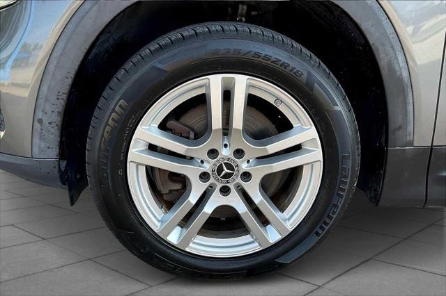 used 2020 Mercedes-Benz GLB 250 car, priced at $22,599