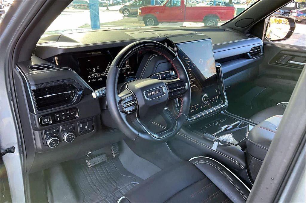 used 2025 GMC Yukon car, priced at $87,595