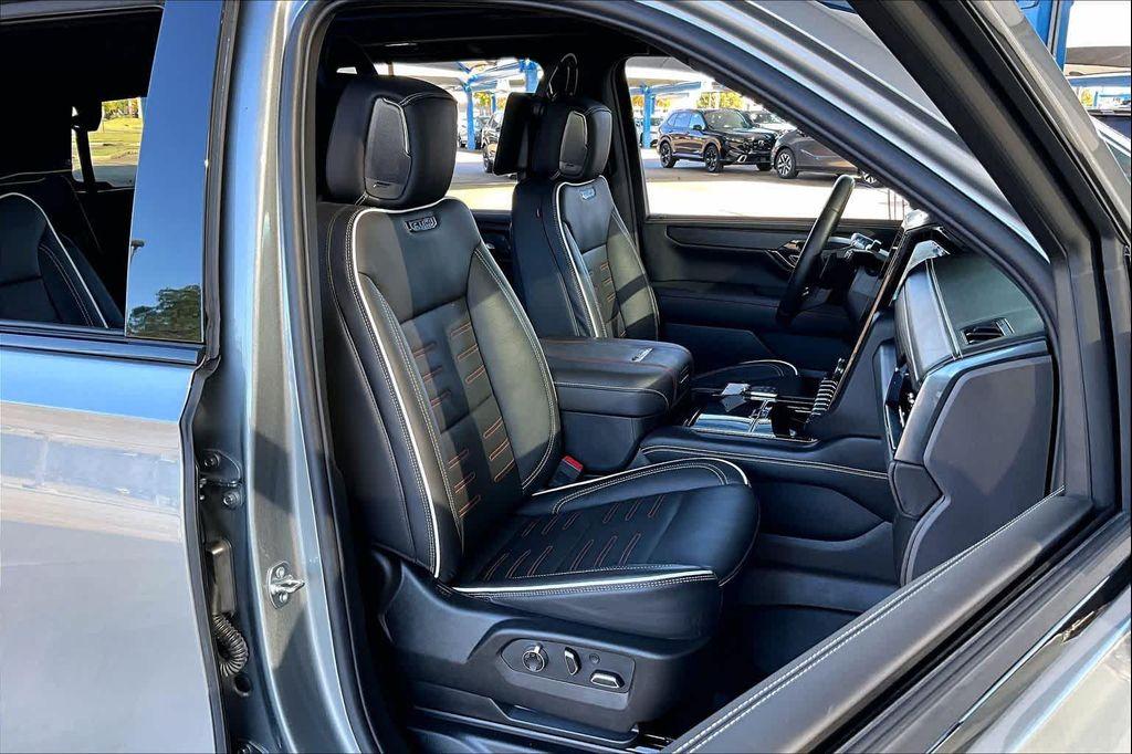 used 2025 GMC Yukon car, priced at $87,595