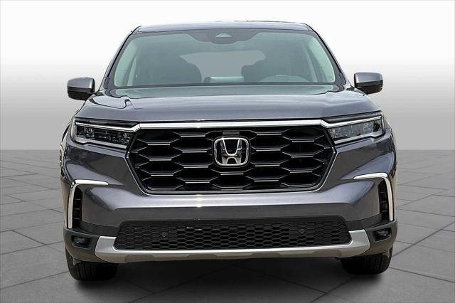 used 2025 Honda Pilot car, priced at $45,000