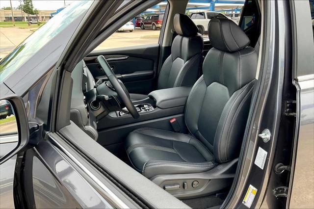 used 2025 Honda Pilot car, priced at $45,000