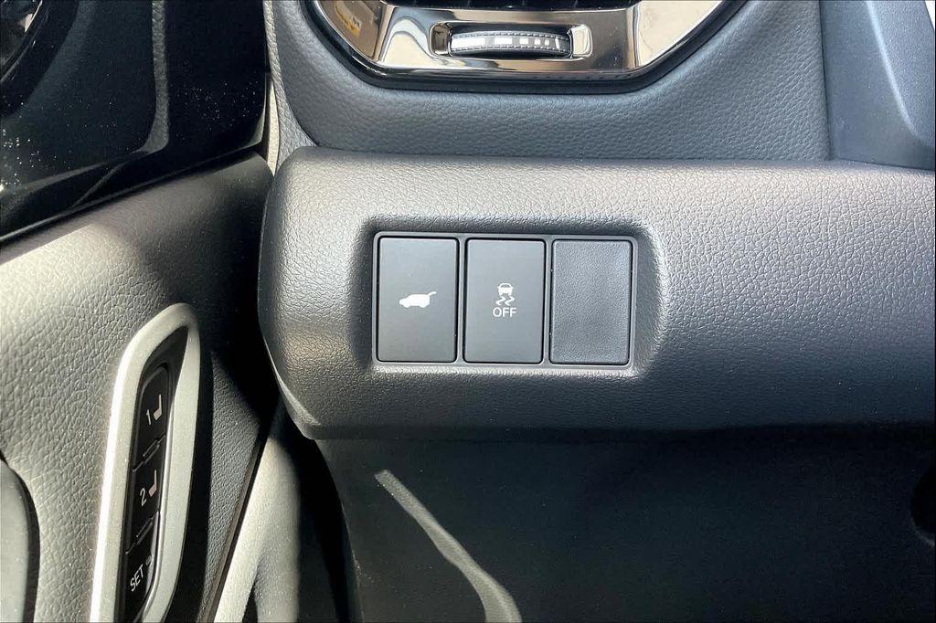 new 2025 Honda Pilot car, priced at $46,050