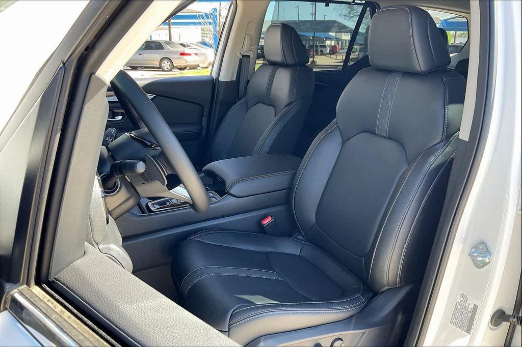 new 2025 Honda Pilot car, priced at $46,050